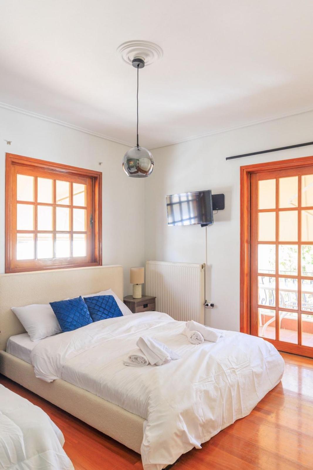 Aiolos Grand Super Lux Suite Kalamaki Alimos Near The Sea Athens Exterior photo